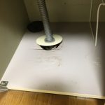 賃貸アパート　キッチンシンク底板張替
